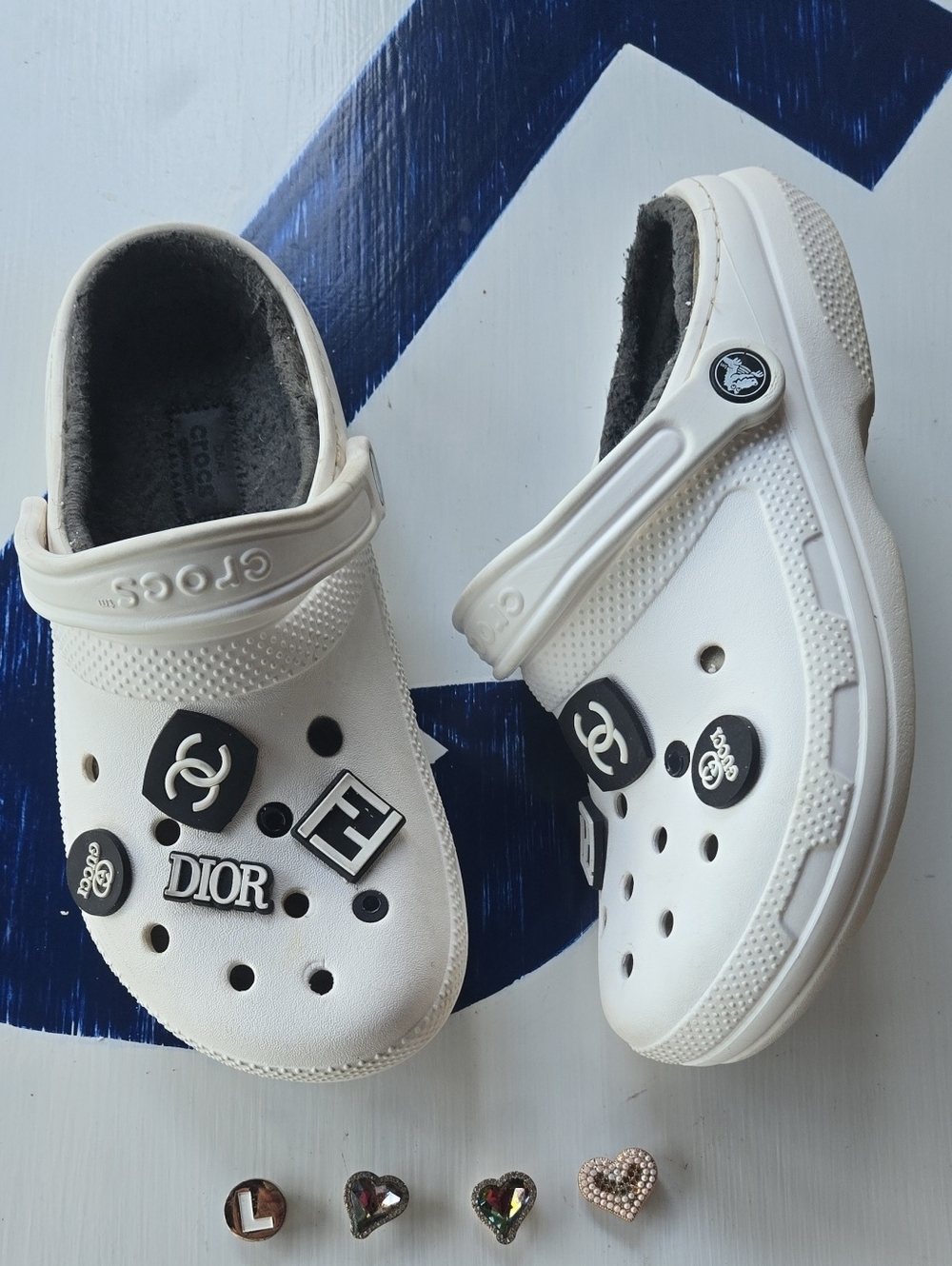 Crocs Classic Lined Clogs White With Designer Jibbitz